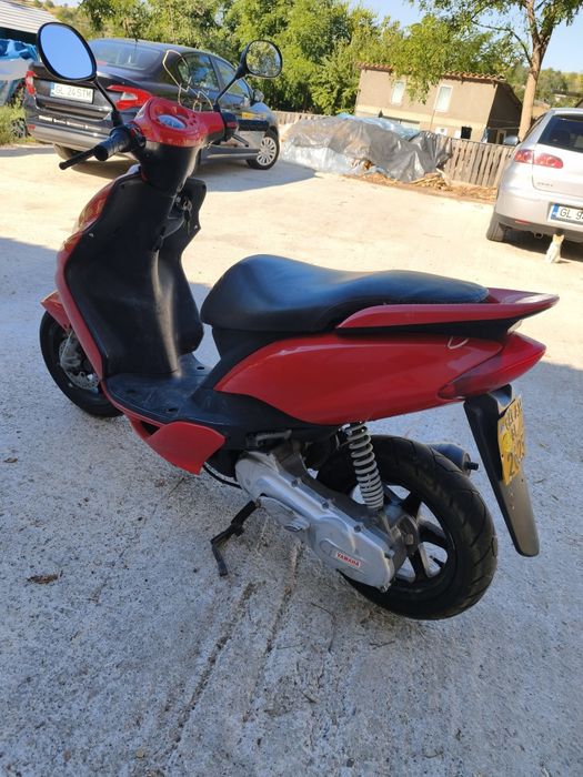 Vând scuter Yamaha Jog R 2006