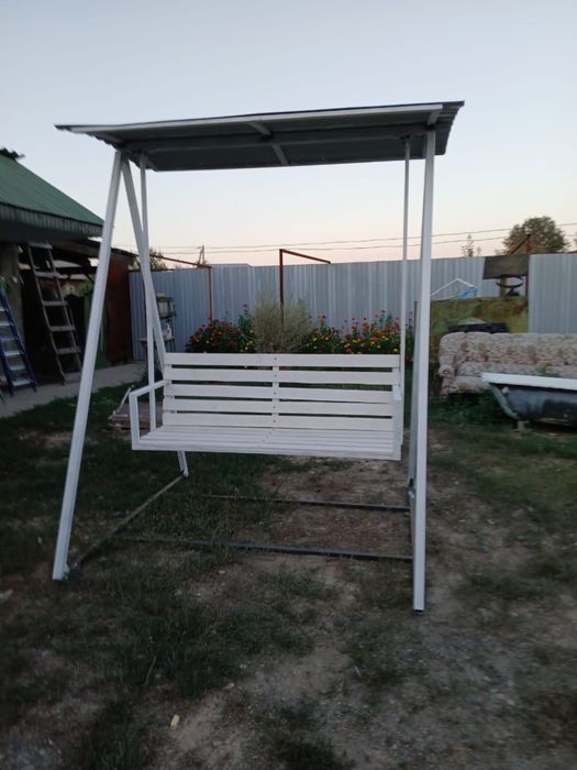 Качеля во двор для семейного отдыха