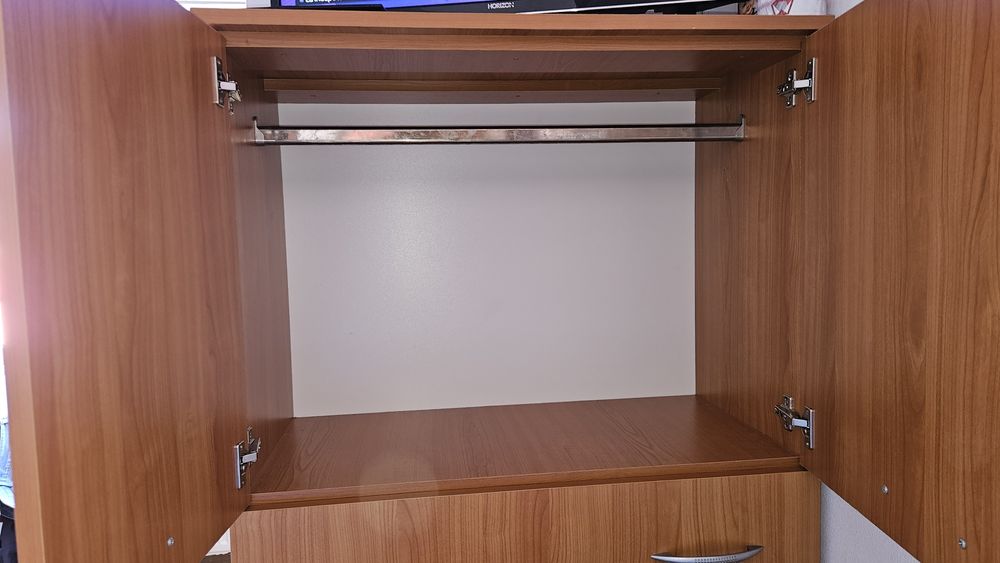 Vând dulap camera copil