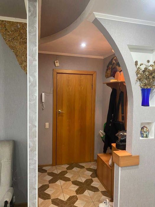 Продам 3х ком в 8 мкр 71кв.м