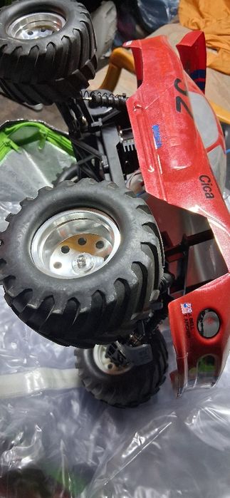 Masina  cu  telecomanda