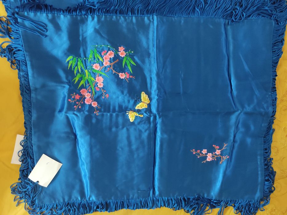 Покрывало, этажерка, масленка