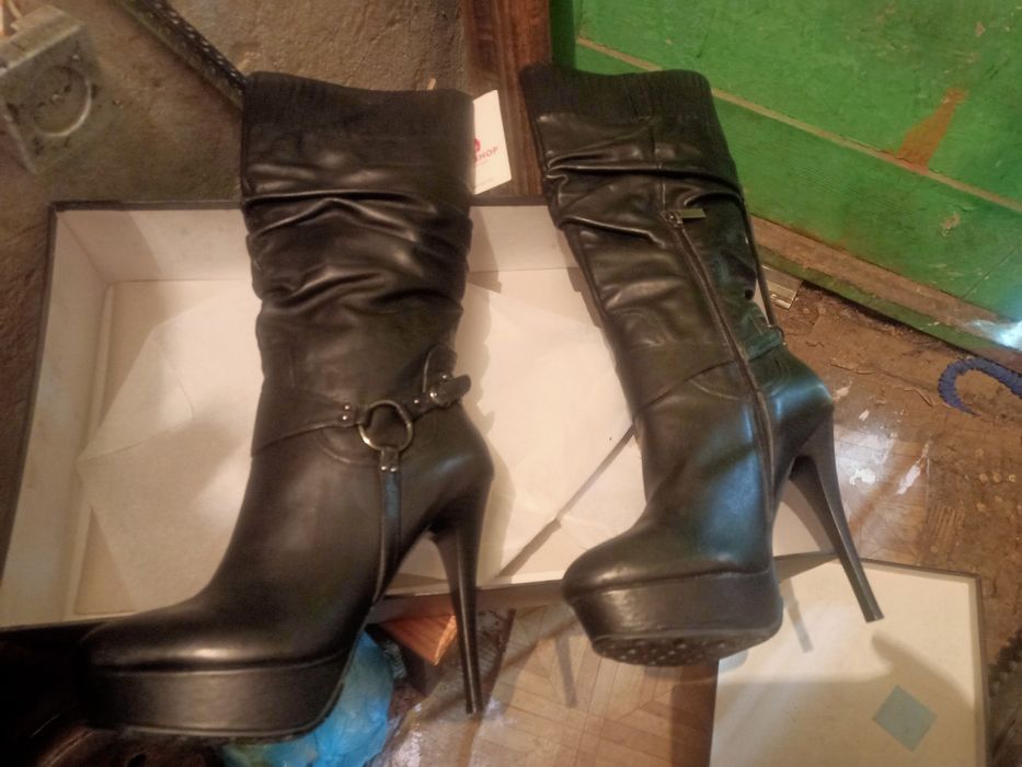 Сапоги  и туфли женские новые