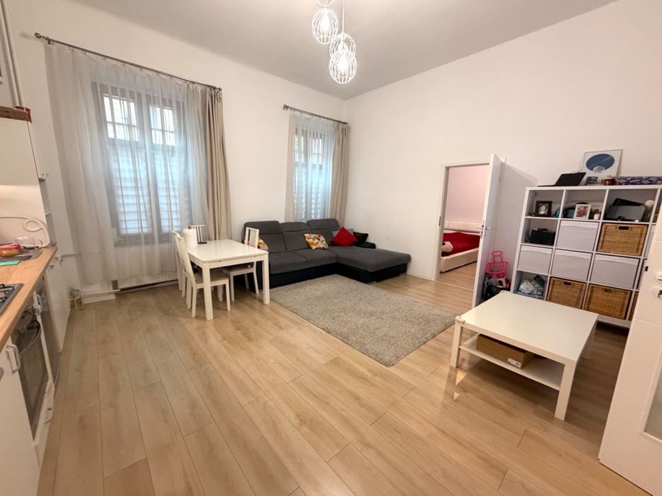 Apartament ultracentral, langa Casa Darvas