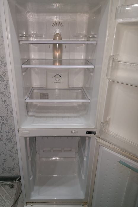 Продам холодильник LG