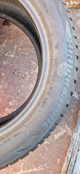 2 Anvelope ca noi Bridgestone 225 50 R17 M+S