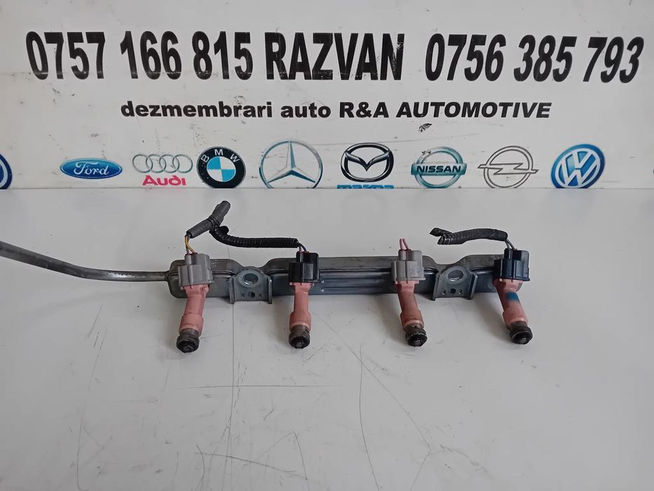 Injector Rampa Injectoare Toyota Yaris Prius Verso 1.5 Benzina Hibrid X1NZ An 2015-2020 23250-21091