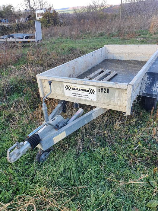 Ремарке за багер ,  ремарке фургон