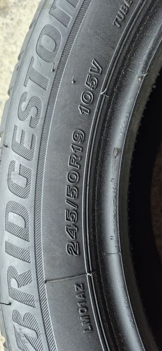 4 anvelope iarna runflat Bridgestone 245/50/19.Pretul este pe bucata