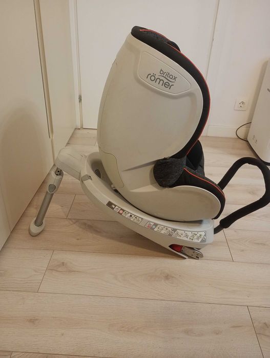 Scaun auto, 0-4 ani, Britax Romer Dualfix 360