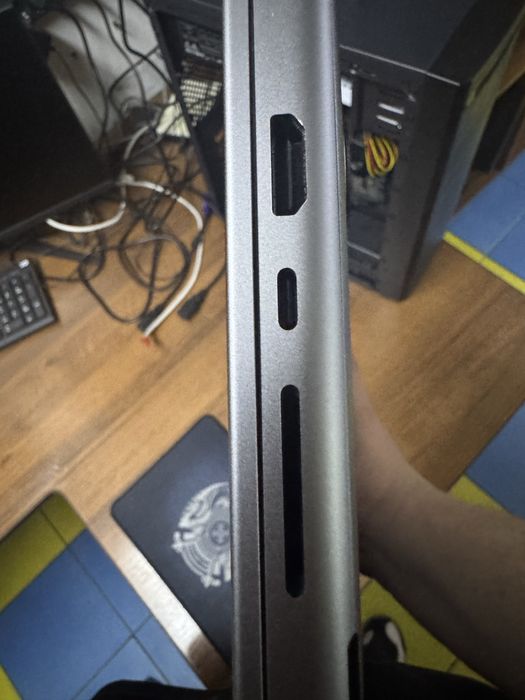 MacBook Pro M1 16.2” в идеальном состоянии.
