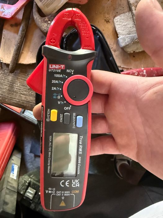 Clește ampermetric UNI-T UT210E True RMS