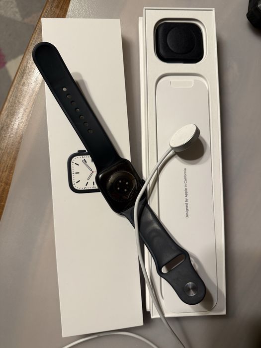 Vand Apple Watch 7 series, GPS Midnight 45 mm