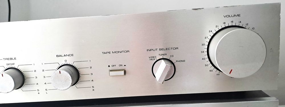 Yamaha AX 300 amplificator stereo vintage statie audio