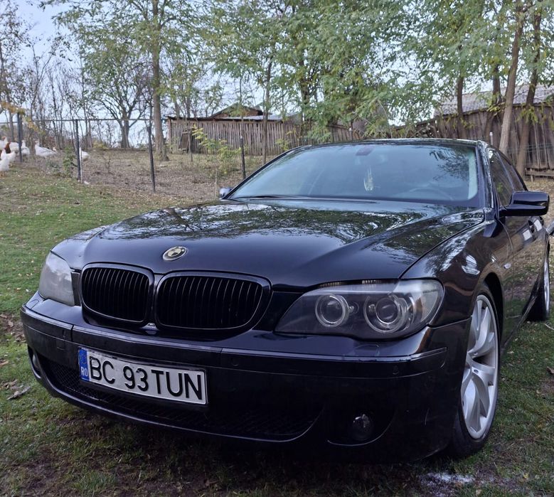 Vând sau dau la dezmembrări bmw e65