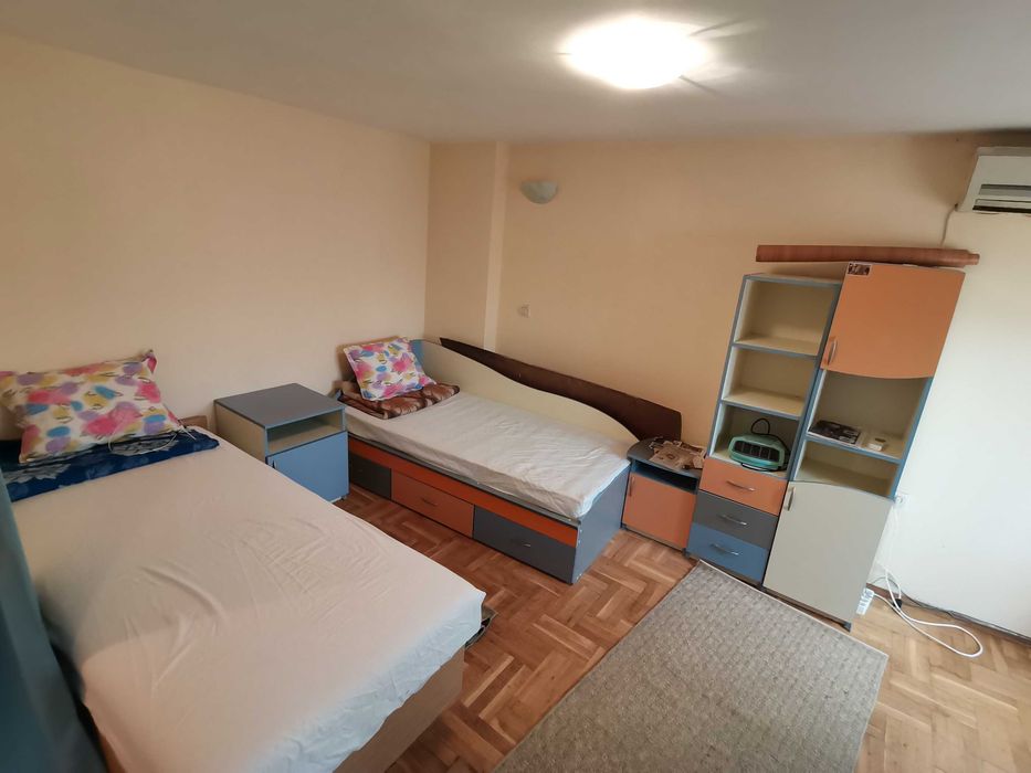 Дава се под наем Едностаен апартамент в Бургас, Възраждане - 35 кв.м за 204 € - Снимка #3