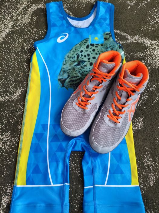Борцовское трико и борцовки ASICS