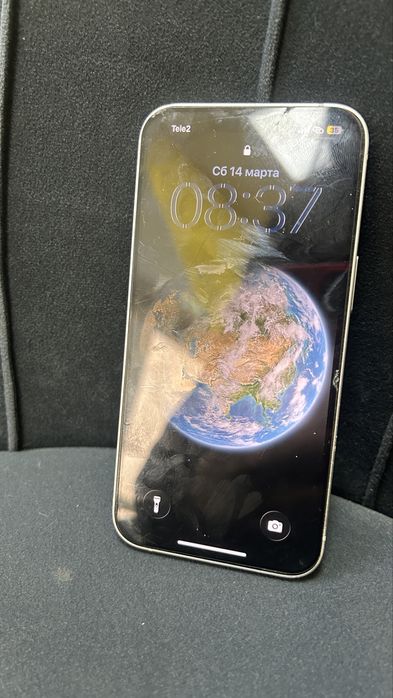 Белый iPhone 13, 77%