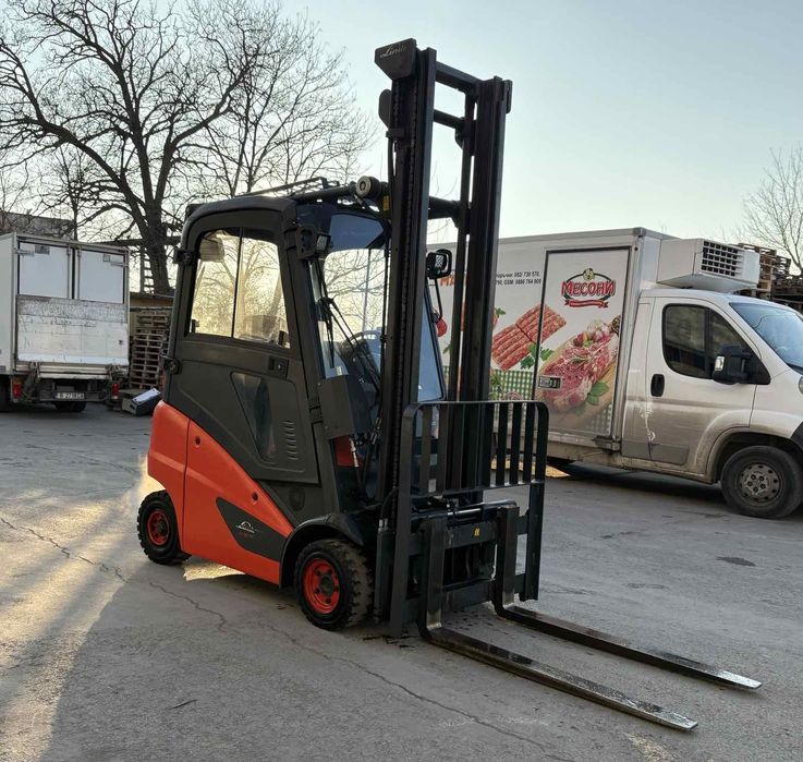 Продавам газокар Linde H16