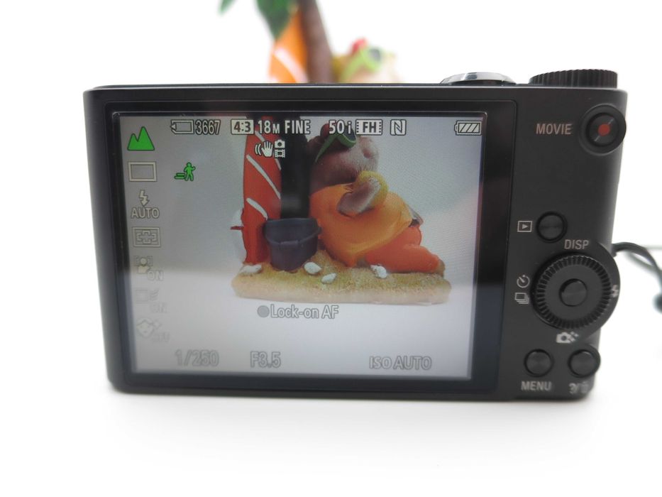 Sony Cyber-shot DSC WX350 ултра компактен цифров фотоапарат, дигитална камера 20х оптичен зуум, FULL-HD, WI-FI, чисто НОВА комплект - работи отлично!