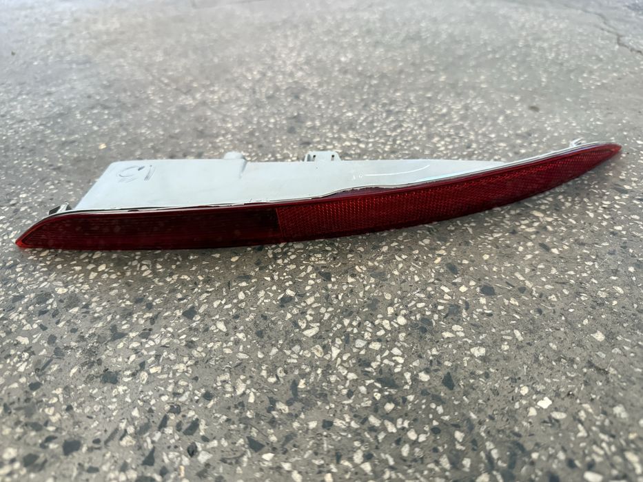 Десен светлоотразител за BMW F16 X6