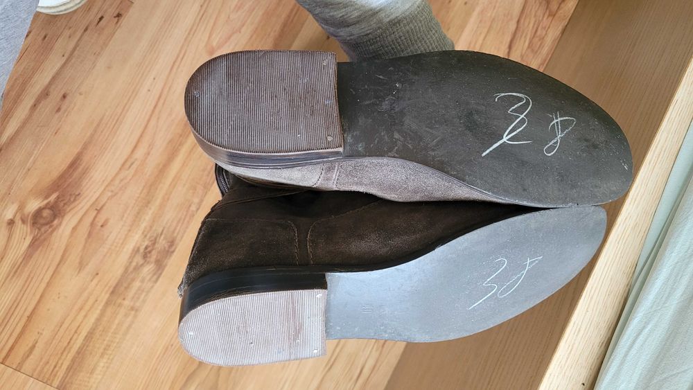 Vand cizme piele intoarsa maro