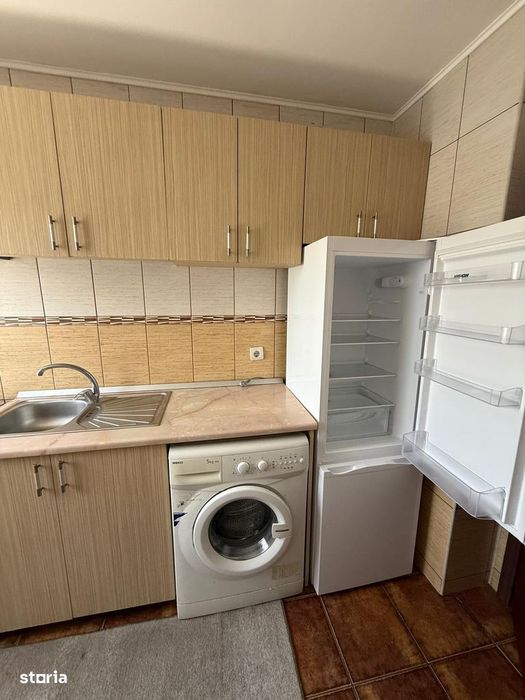 Apartament cu 2 camere semidecomandate, Centru