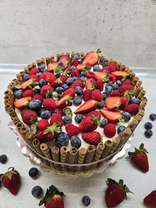 Торти, силени и сладки изкушения за вашия повод