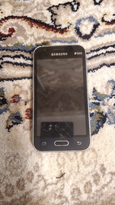 J1 samsung  4/16