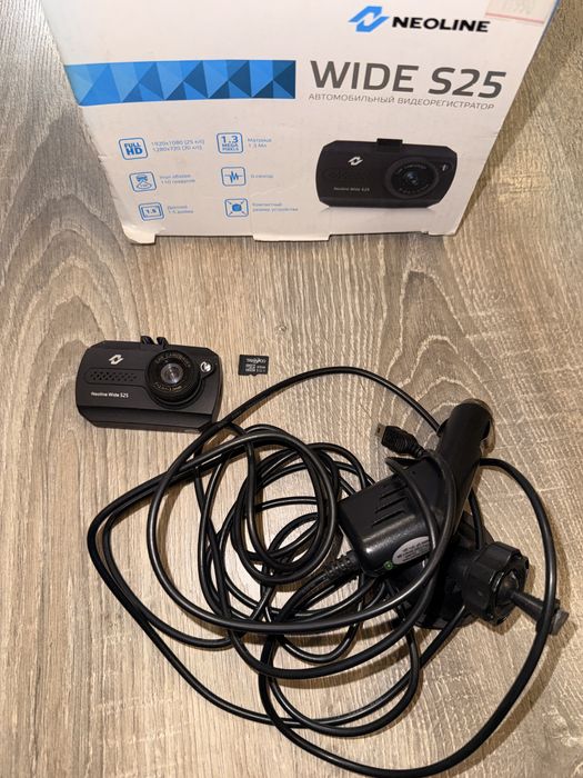 Видеорегистратор Neoline + флешка 32gb