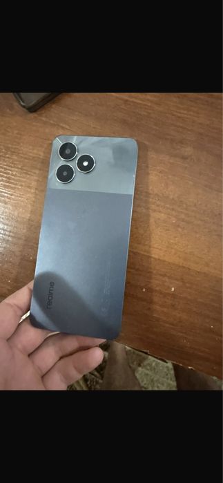 В полном идеале игры тянет отлично