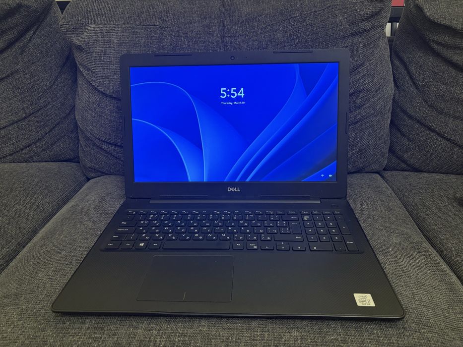 Лаптоп Dell vostro 3590 с windows 11