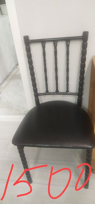 Продам стол и стулья