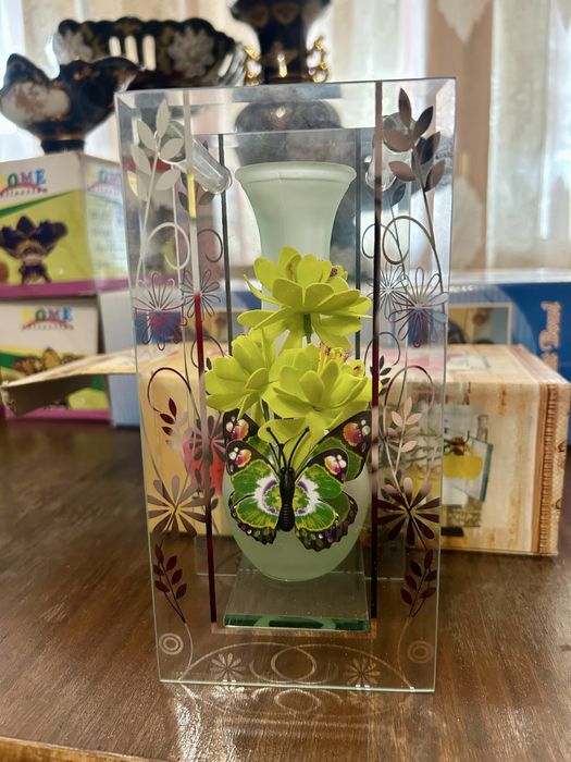 ваза для цветка 20.000 сум