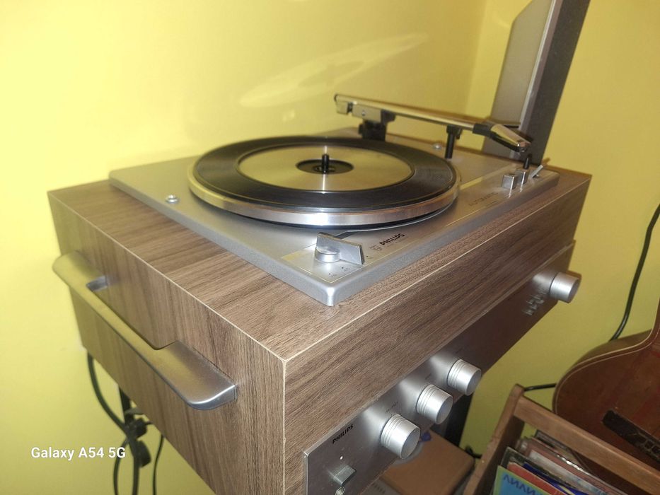 Грамофон Phillips