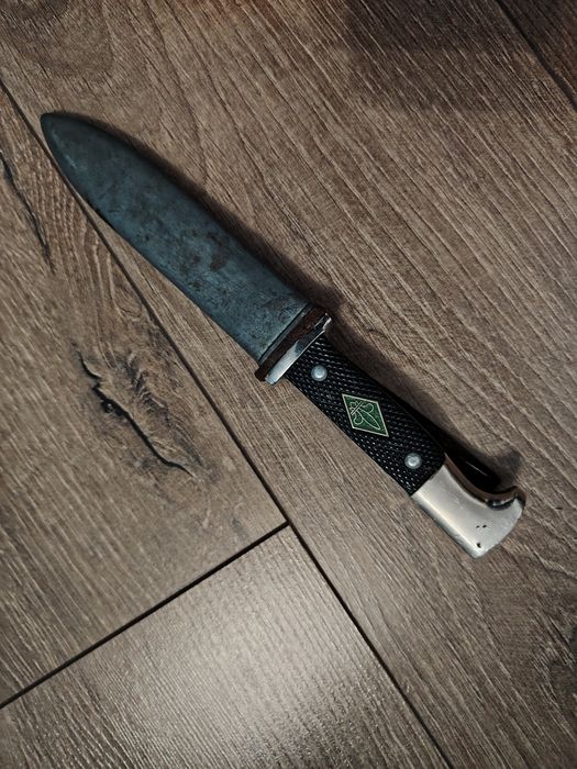 Cuțit din armata tineretului nazist