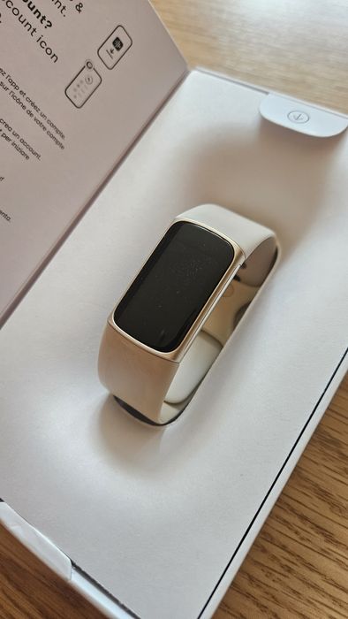 Fitbit Charge 5 Смарт Гривна Фитнес Тракер