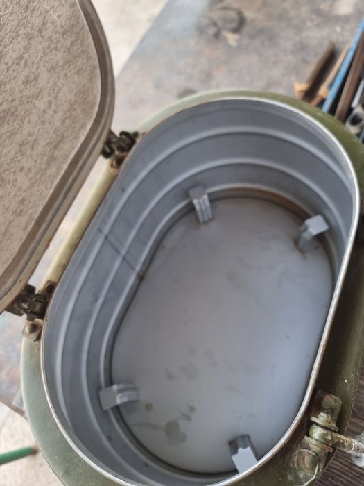 Продам термос армейскии