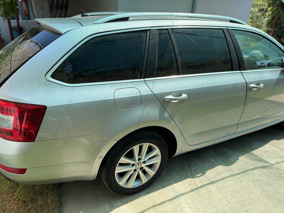 Vând Skoda Octavia
