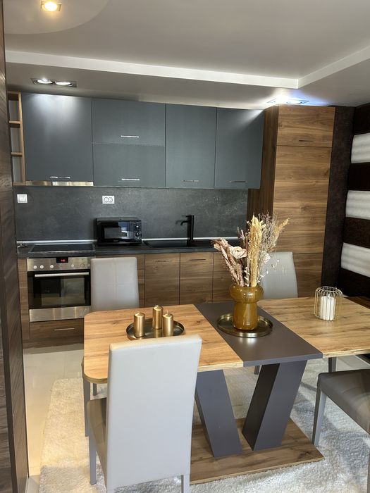 Дава се под наем Едностаен апартамент в Шумен, Басейна - 70 кв.м за 357 € - Снимка #1