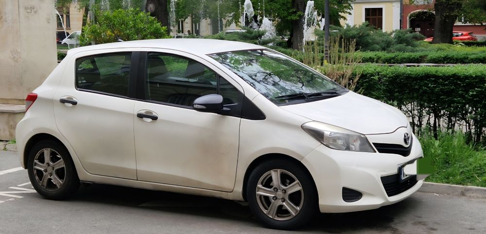 TOYOTA Yaris 2012 — imagine 3