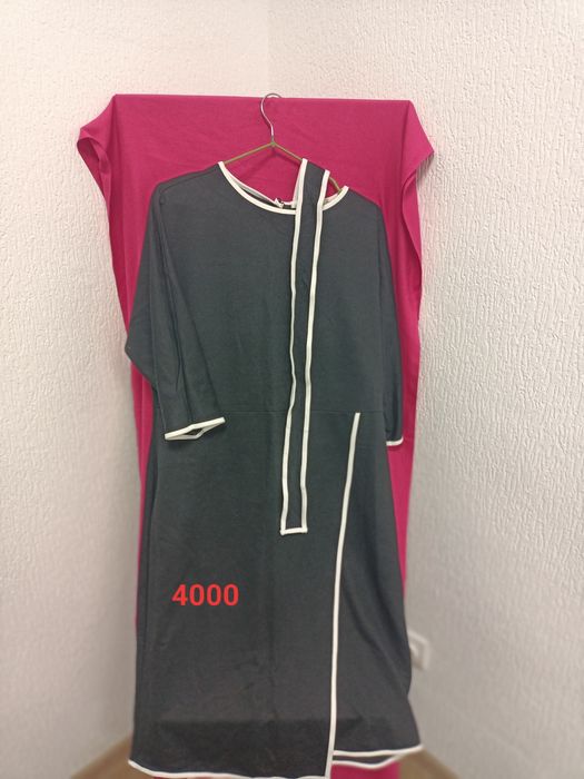 Продам платья, кофты, блузки