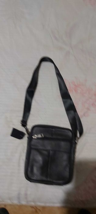 Продавам мъжки кожени чанти естествена кожа