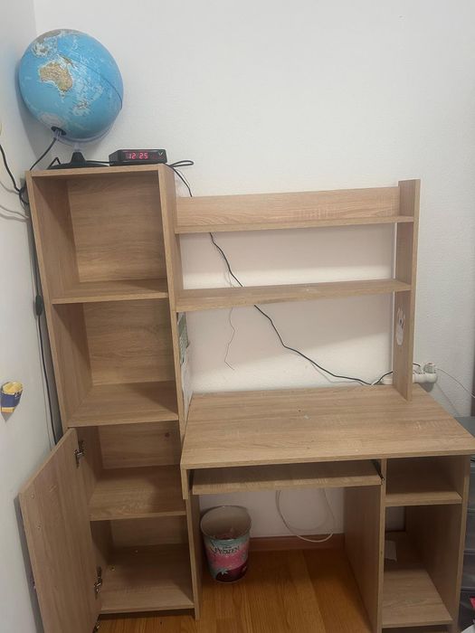 Birou copii foarte puțin utilizat