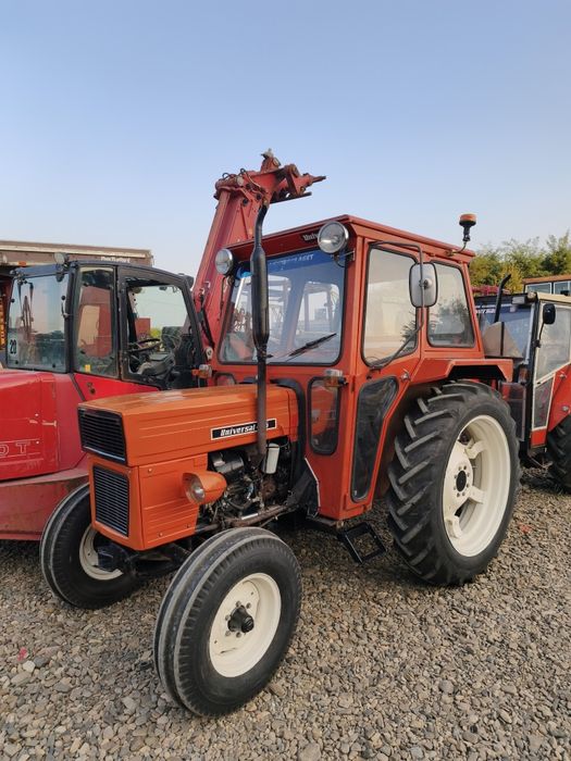 Tractor Universal 445 in stare foarte buna de funcționare