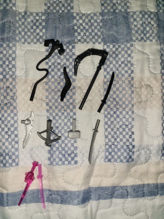 Vand/schimb piese lego ninjago + arme