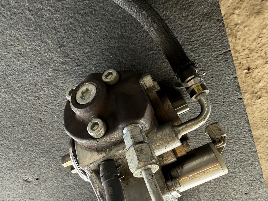 Помпа за високо налягане Toyota rav4 2.2 d4d  3918H0121R 22100-0R050