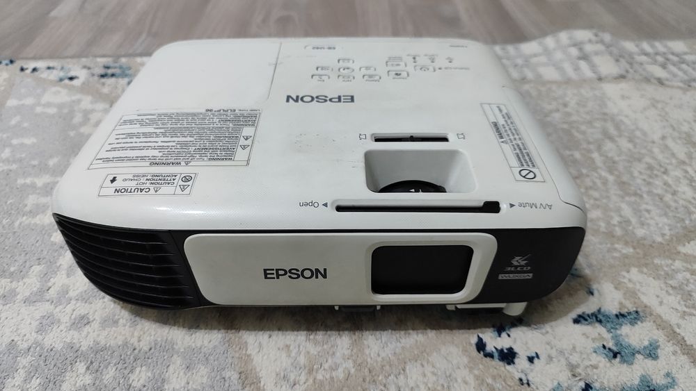 Проектор Epson U42