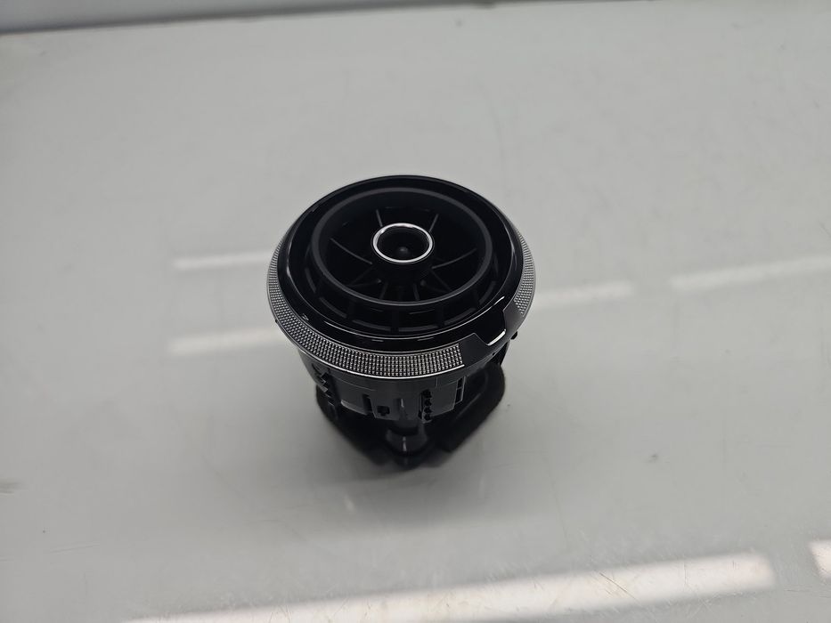Grila aerisire centrala stanga AUDI A3 (8VS) [Fabr 2013-prezent] 8V082