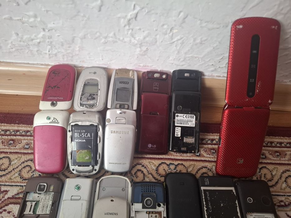 Продам телефоны рабочие без батареи